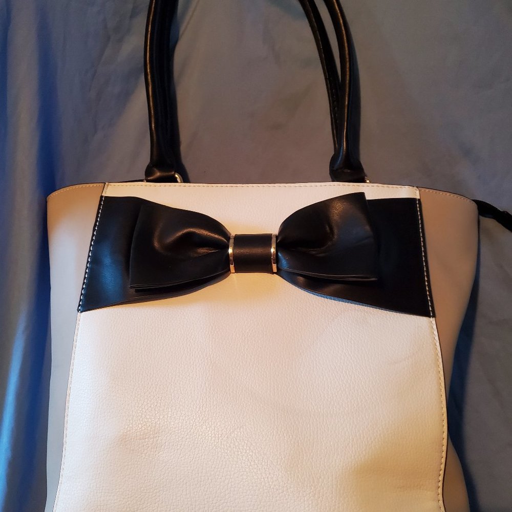 hand bag